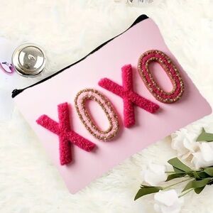 Pink XOXO zipper Bag